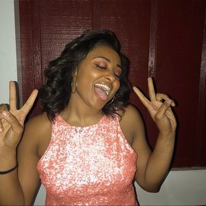 Meet your Posher, Alexis